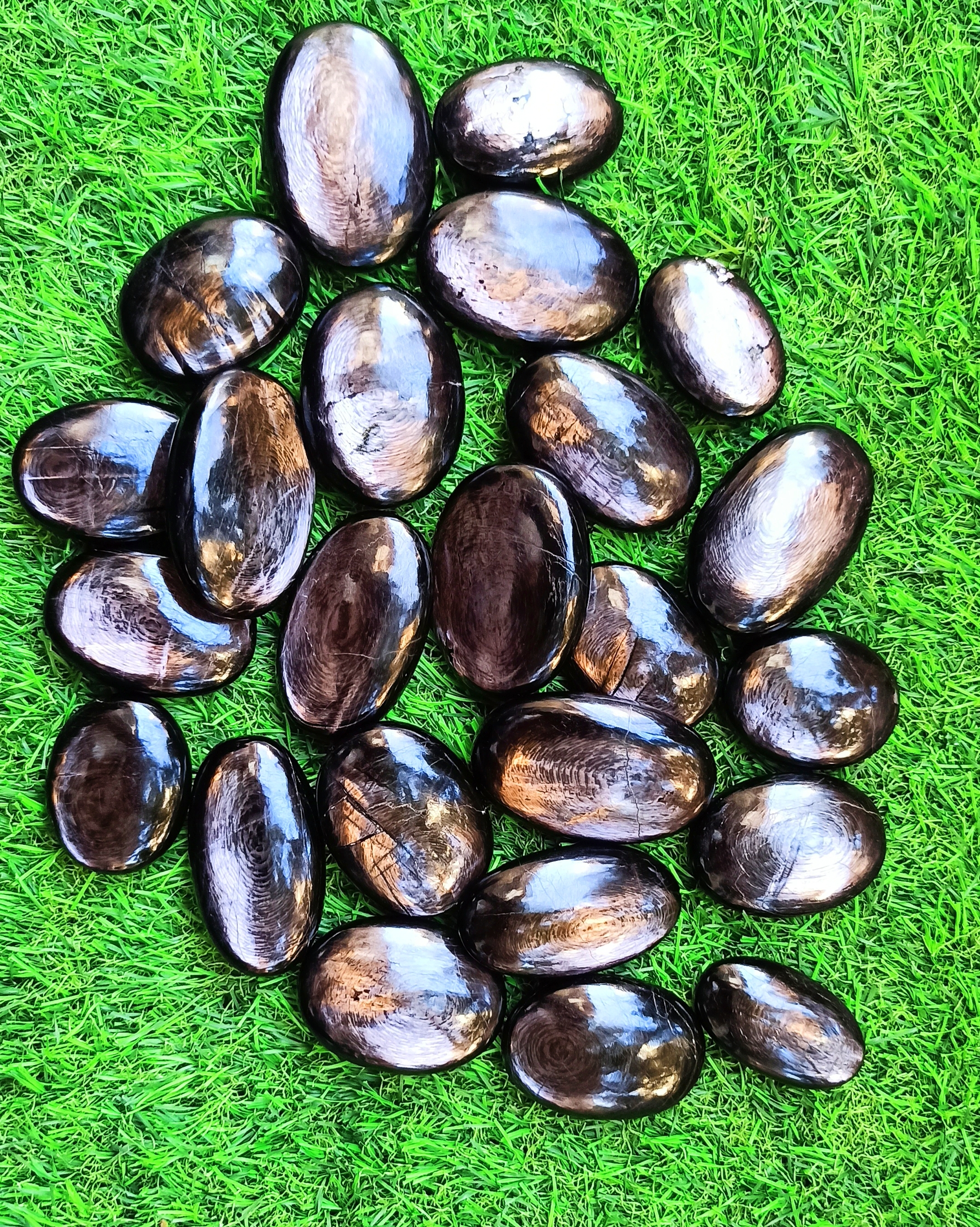 Natural Gemstone Hypersthene Palm Stone Crystals Worry Stone Grade: Top