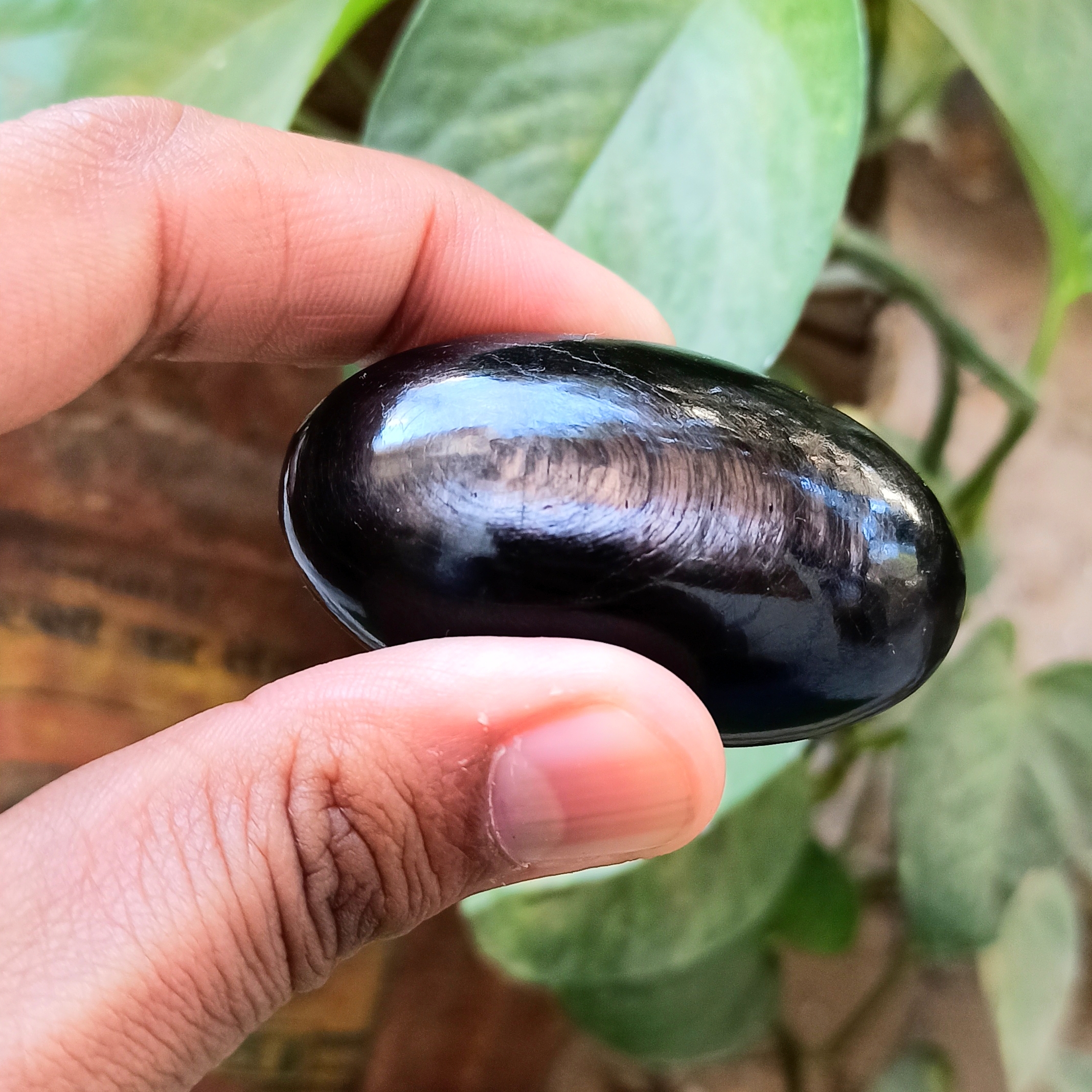 Natural Gemstone Shivling Hypersthene Crystals Lingam Grade: Top