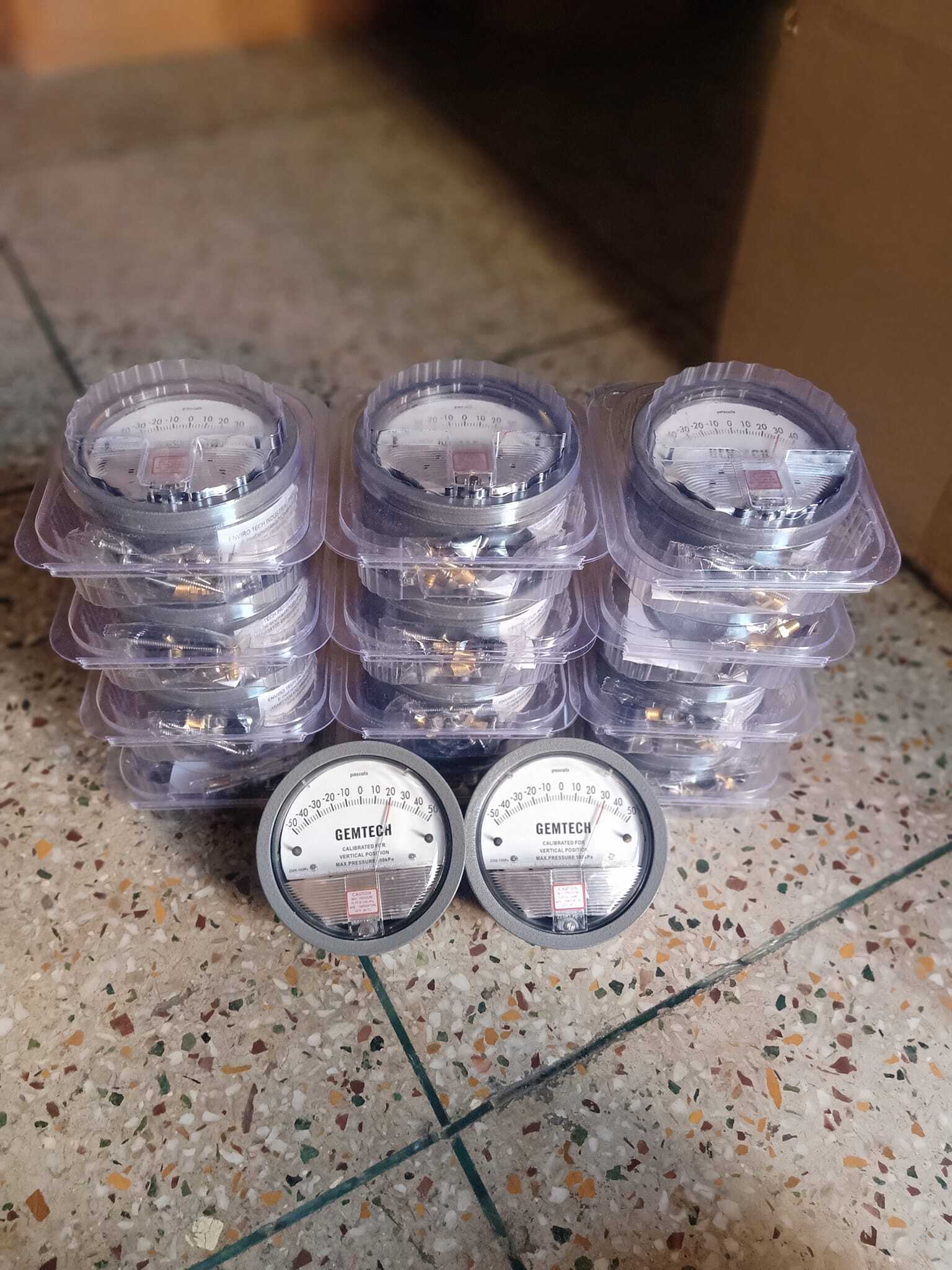 Gemtech Instruments Differential Pressure Gauge Distributor For Kodavasal Tamil Nadu Accuracy: A 2% (-Ha Model A 1) Of Fs (A 3% (-Ha A 1.5%) On -0