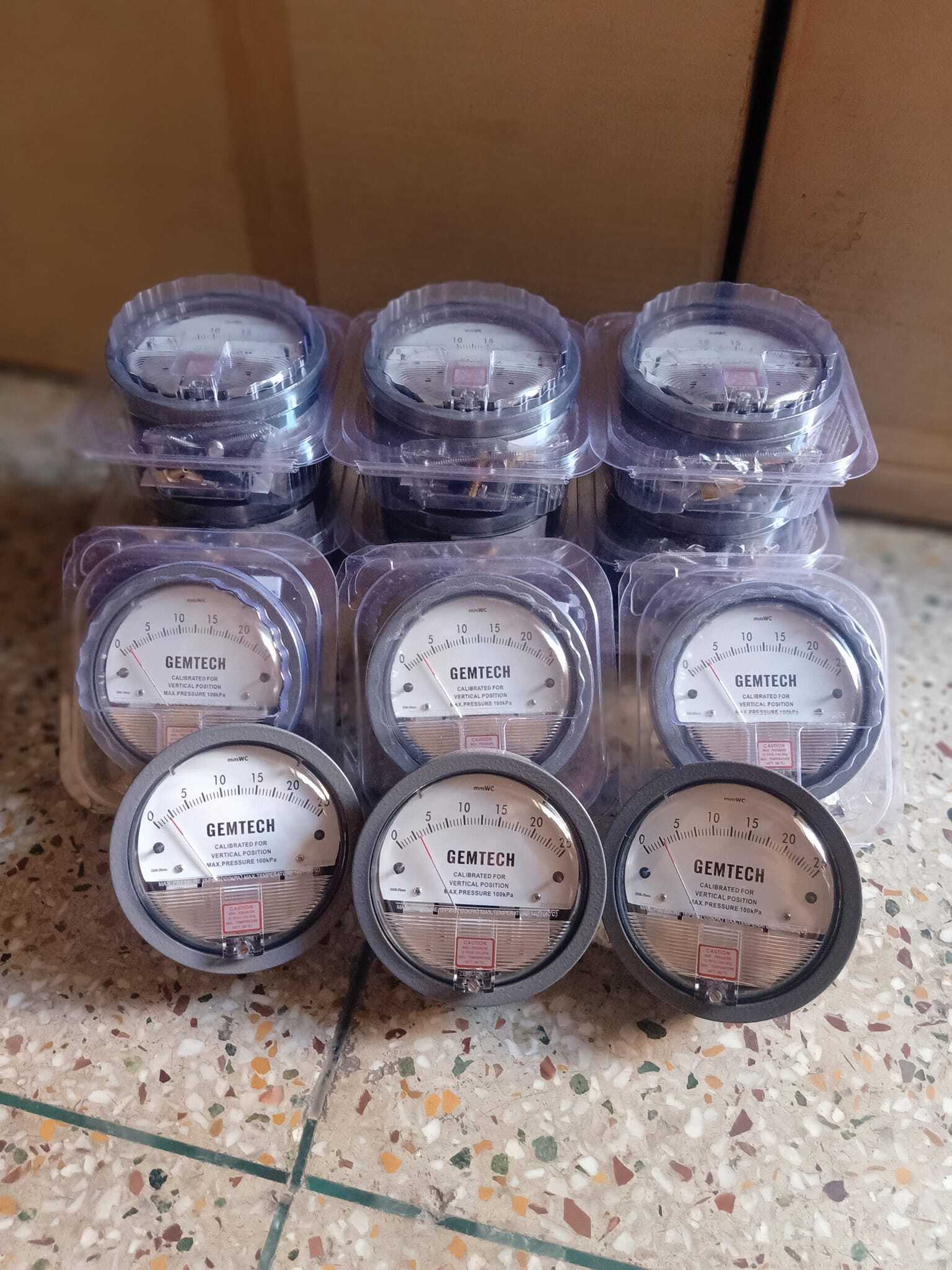 Gemtech Instruments Differential Pressure Gauge Distributor For Kodavasal Tamil Nadu Accuracy: A 2% (-Ha Model A 1) Of Fs (A 3% (-Ha A 1.5%) On -0
