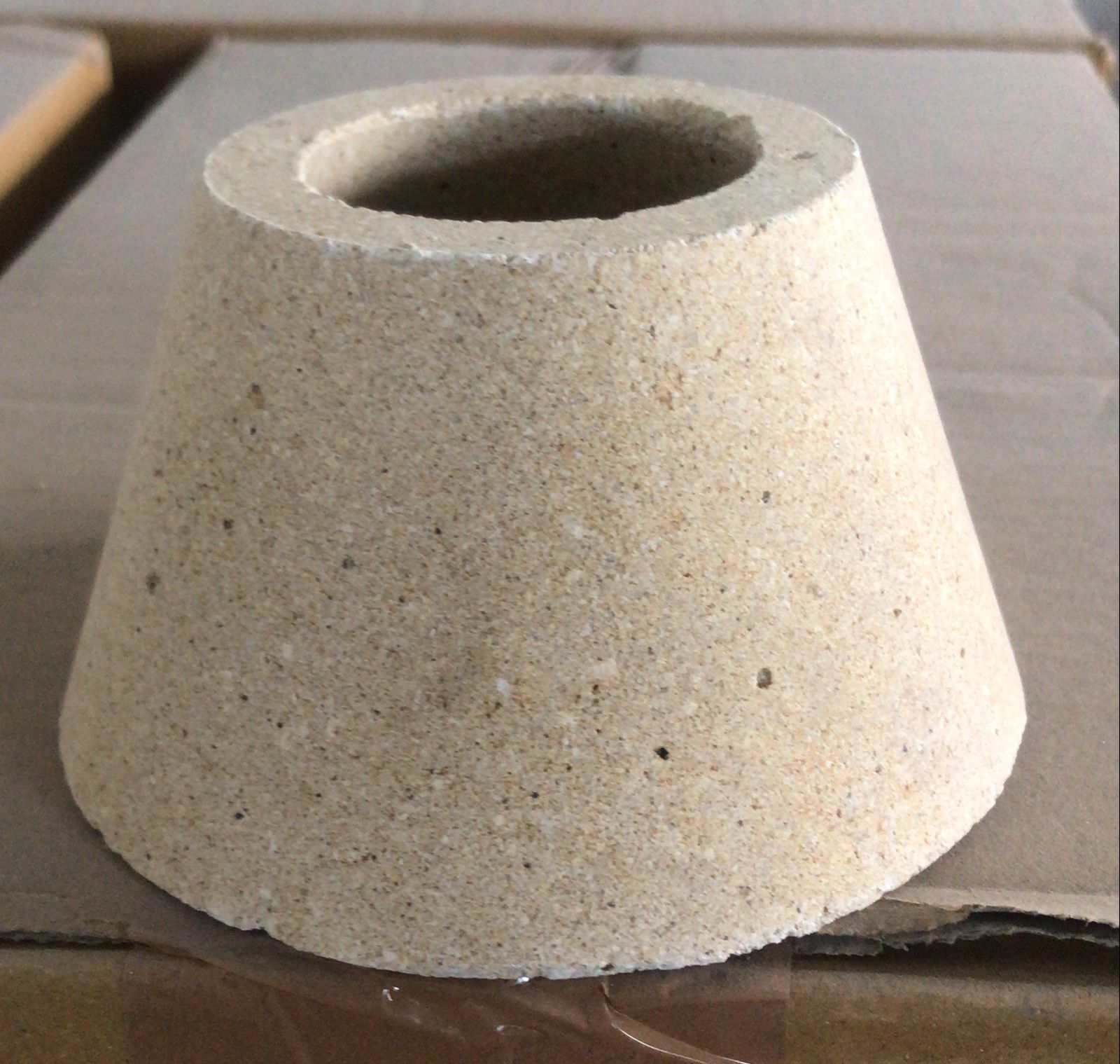 Ceramic Pouring Filtering Cups Used Investment Casting - High-quality Sio2 45% Material, Yellow Color | Monolithic Refractory For Ferrous & Non-ferrous Metals