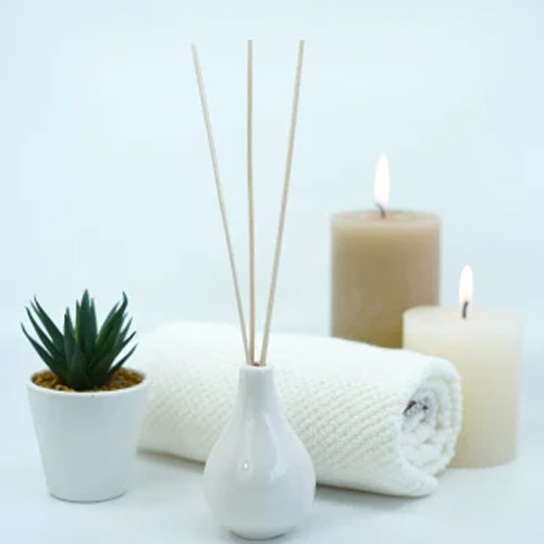 White Raw Incense Sticks - Bamboo Material, 20 Kg Packaging Size, Classic White Color | Eco-friendly, Aromatic Indian Incense