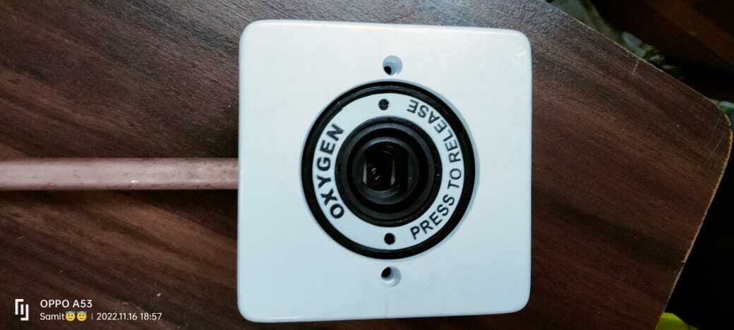 Double Locking Gas Outlet - Copper Construction, Electric Powered | Features Alarm For Enhanced Safety In Commercial Usage