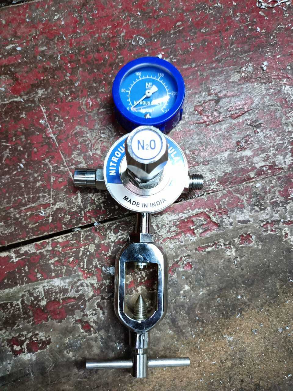 Oxygen Fa Valve - High Pressure Single Gauge, Copper Material For Long Life Service In Commercial And Hospital Applications