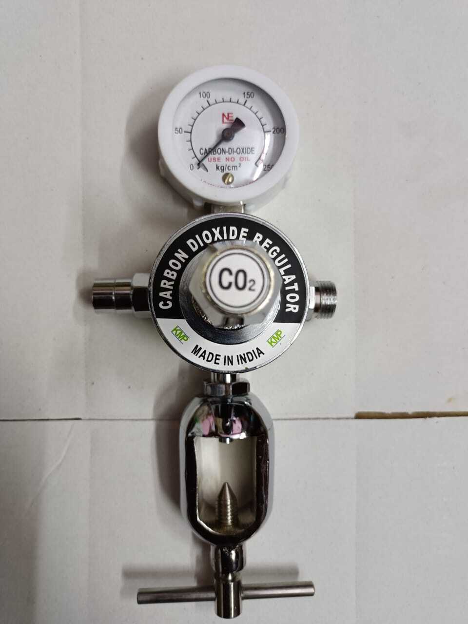 Oxygen Fa Valve - High Pressure Single Gauge, Copper Material For Long Life Service In Commercial And Hospital Applications