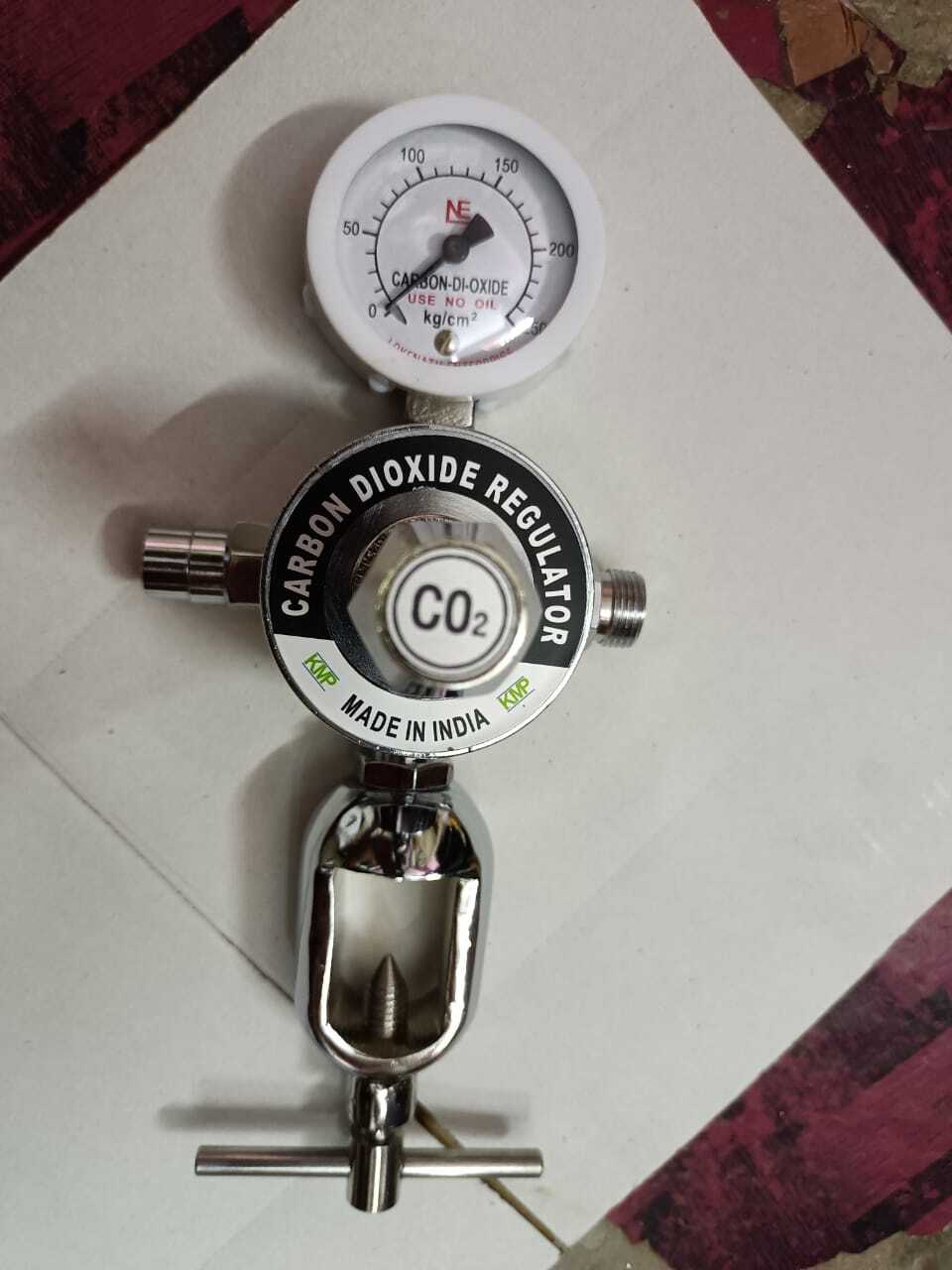 Oxygen Fa Valve - High Pressure Single Gauge, Copper Material For Long Life Service In Commercial And Hospital Applications
