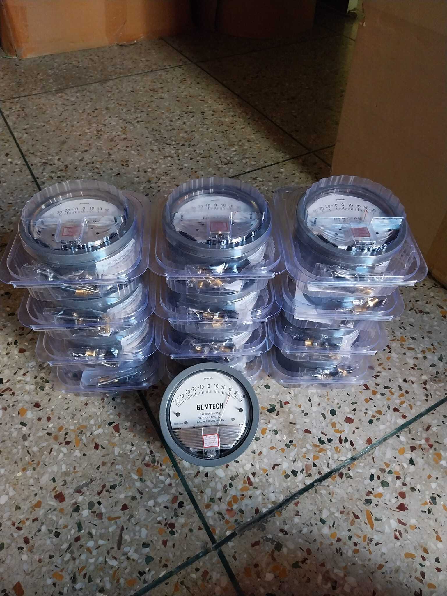 Gemtech Differential Pressure Gauge Distributor In Hapur Uttar Pradesh Accuracy: A 2% (-Ha Model A 1) Of Fs (A 3% (-Ha A 1.5%) On -0