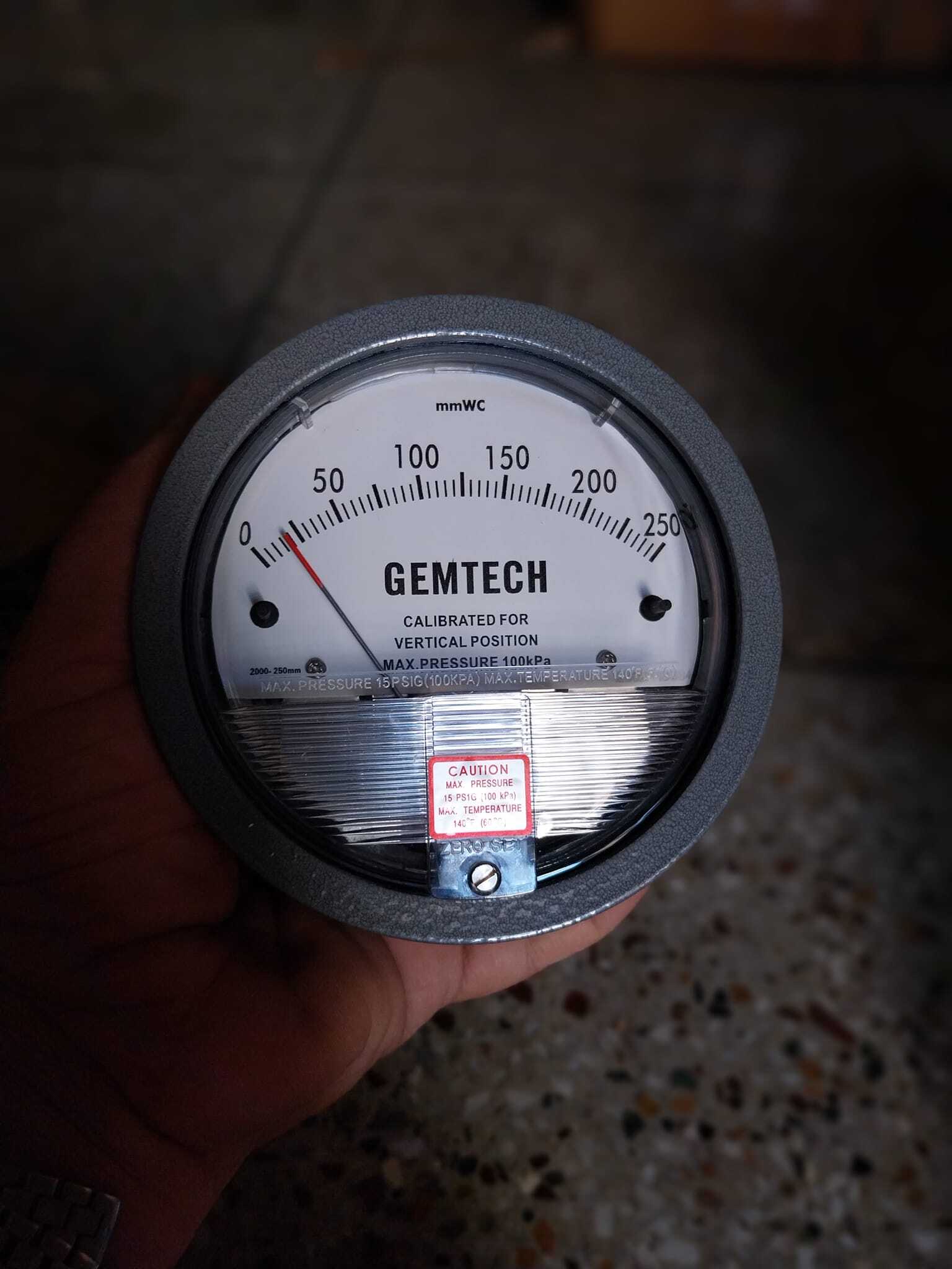 Gemtech Differential Pressure Gauge - Metal Alloy, 4 Inch Diameter Dial, Analog Display | ±2% Accuracy, Back Mount Type, 81 Models Available