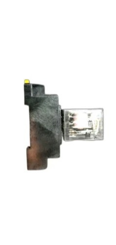 8 Pin Omron Relay With Base Coil Voltage: 1000 Volt (V)