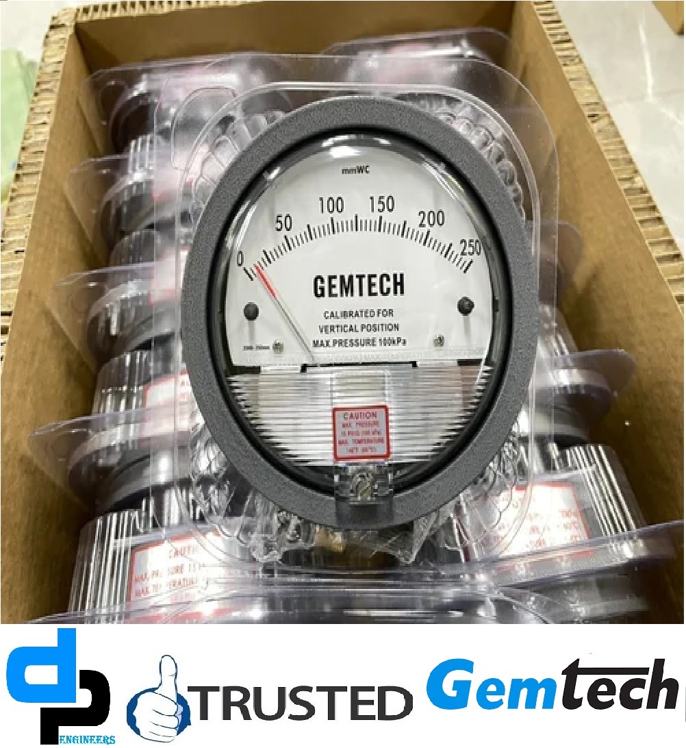 Gemtech Series G2000 Differential Pressure Gauge - Metal Alloy, 112 Mm Diameter, Brown Plastic Dial | Shock Resistant, 2% Accuracy, Ideal For Industrial And Medical Applications