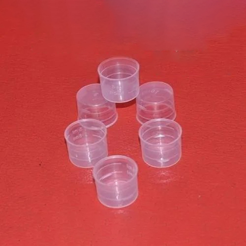 Pharmaceutical Measuring Cups - Plastic, Manual Operation | Accurate Measurement for Liquid Medications, High-Quality Design for Commercial Use