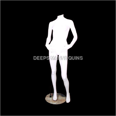 महिलाओं का पुतला