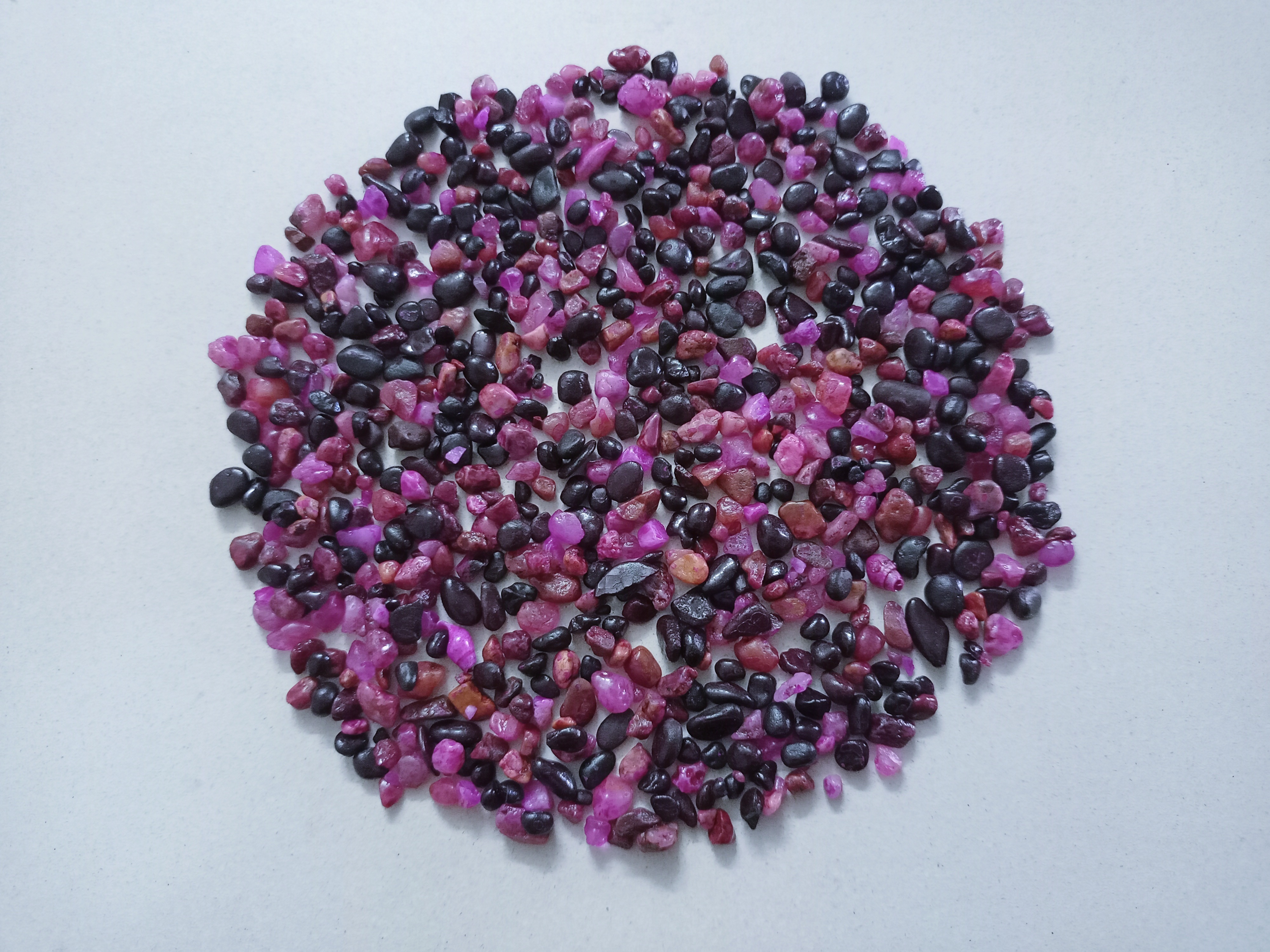 Round Smooth Gravels 10 Color Coated Sand And Stone Pebbles For Decoration - Size: 3-6 Mm