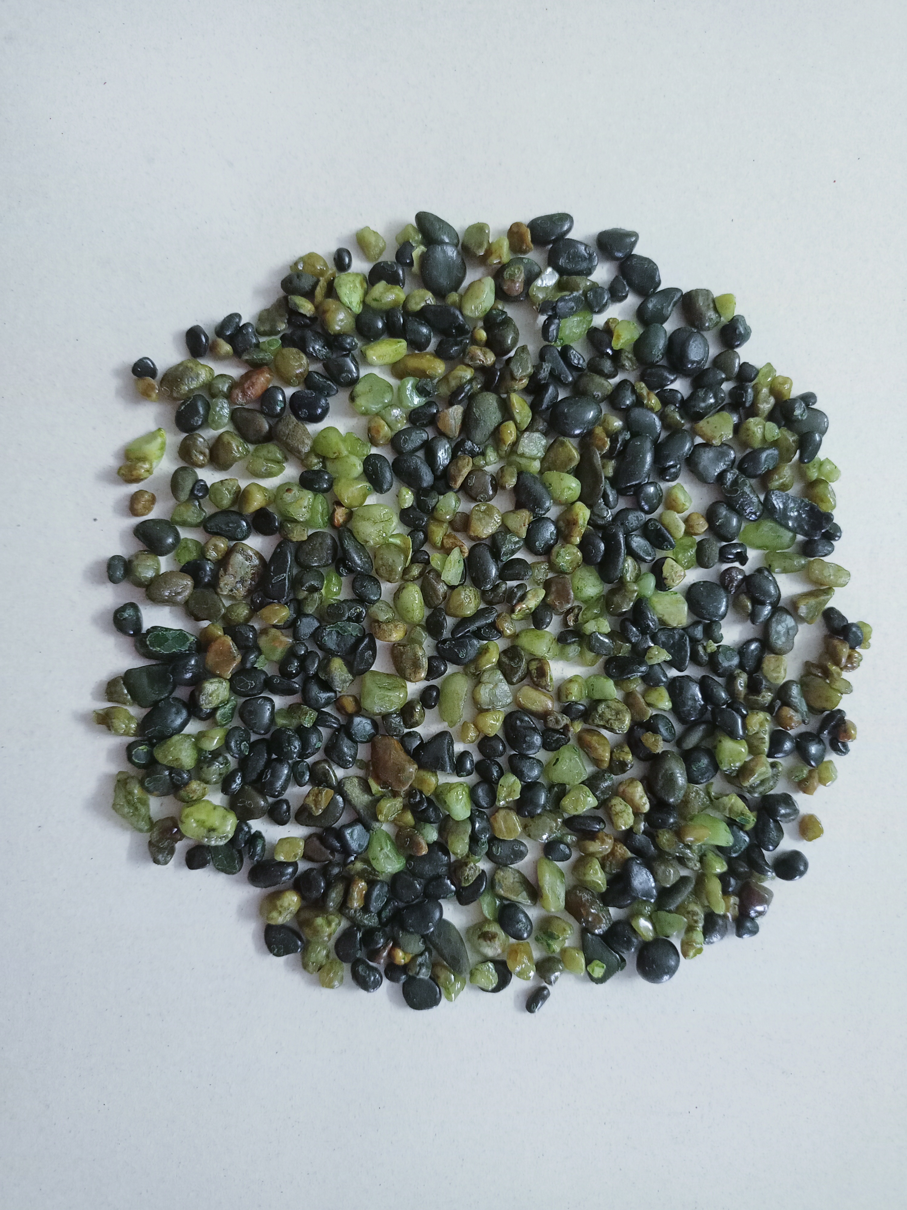 Round Smooth Gravels 10 Color Coated Sand And Stone Pebbles For Decoration - Size: 3-6 Mm