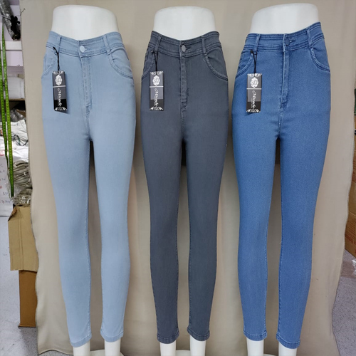 महिलाओं के लिए जीन्स सिंगल बटन हाई वेस्ट आयु समूह: >16 वर्ष