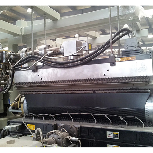 प्लास्टिक पीपी थ्री लेयर्स हनीकॉम्ब सैंडविच बोर्ड पैनल मेकिंग मशीन