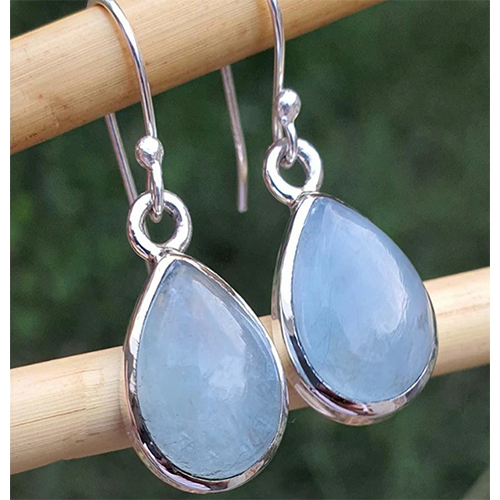 ओवल शेप काबोचोन जेम्स इयररिंग्स साइज: अलग-अलग उपलब्ध