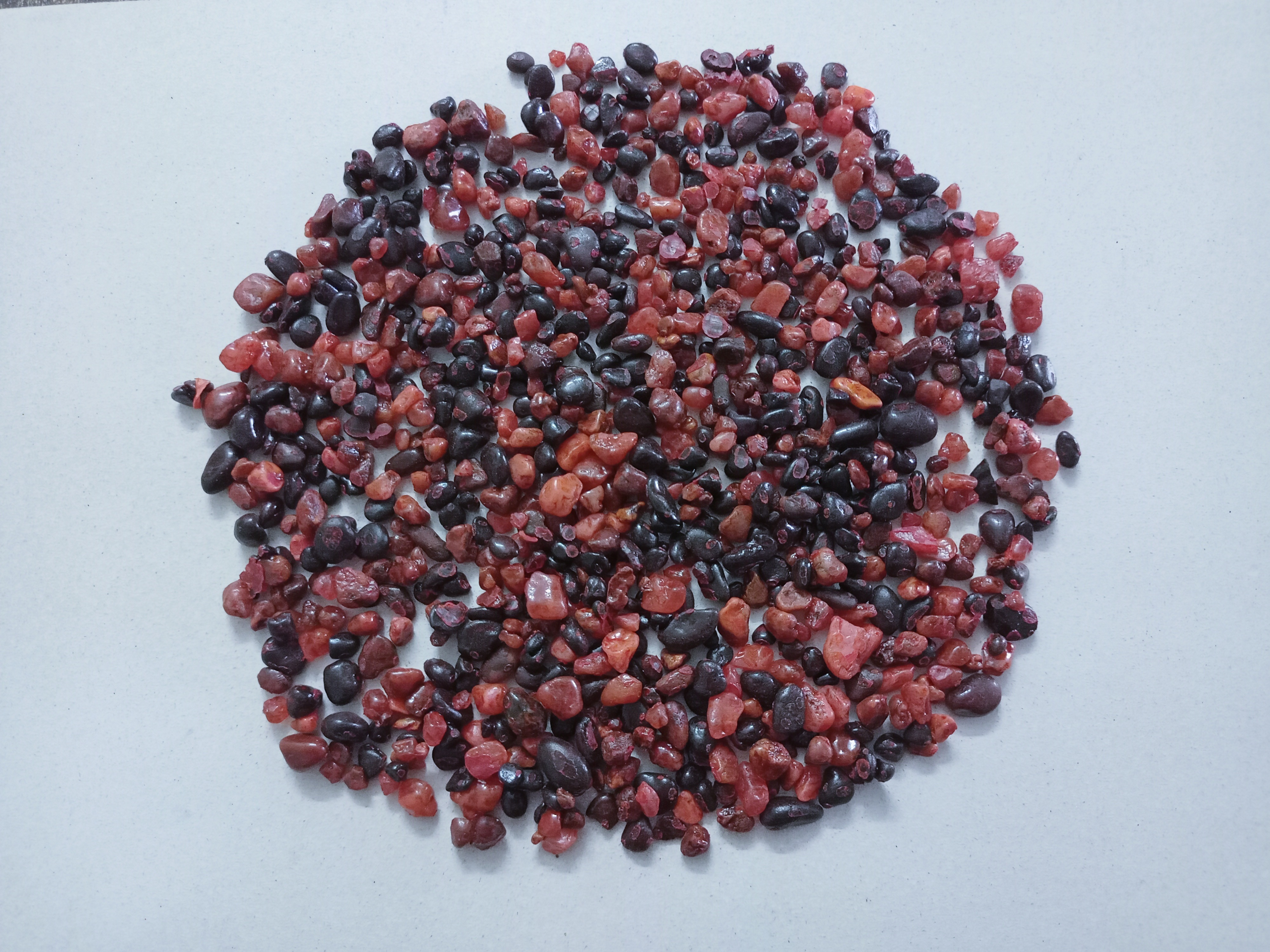 Pink Color Coated Round Gravels For Decoration Vase Filler Application - Artificial Stone Type: Solid Surface