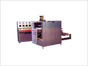 Automatic Vacuum Forming Machine