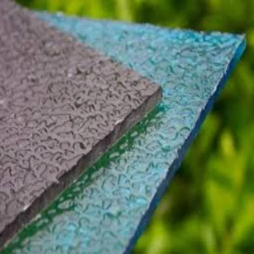 प्लेन 1.8 एमएम एम्बॉस्ड पॉलीकार्बोनेट शीट्स