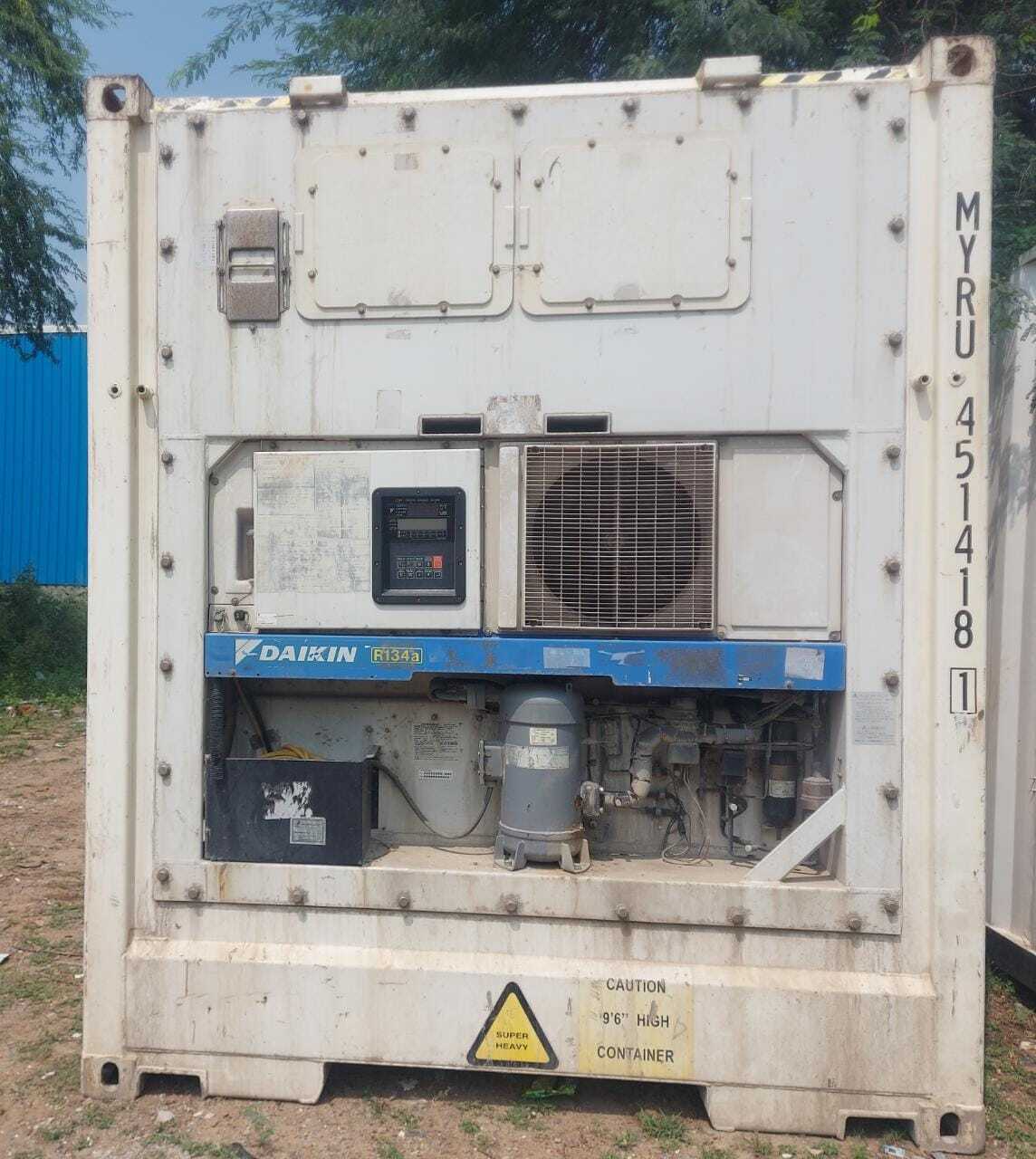 Refrigerated Container Capacity: 27