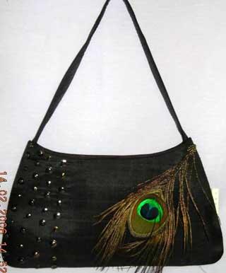 फेदर बैग