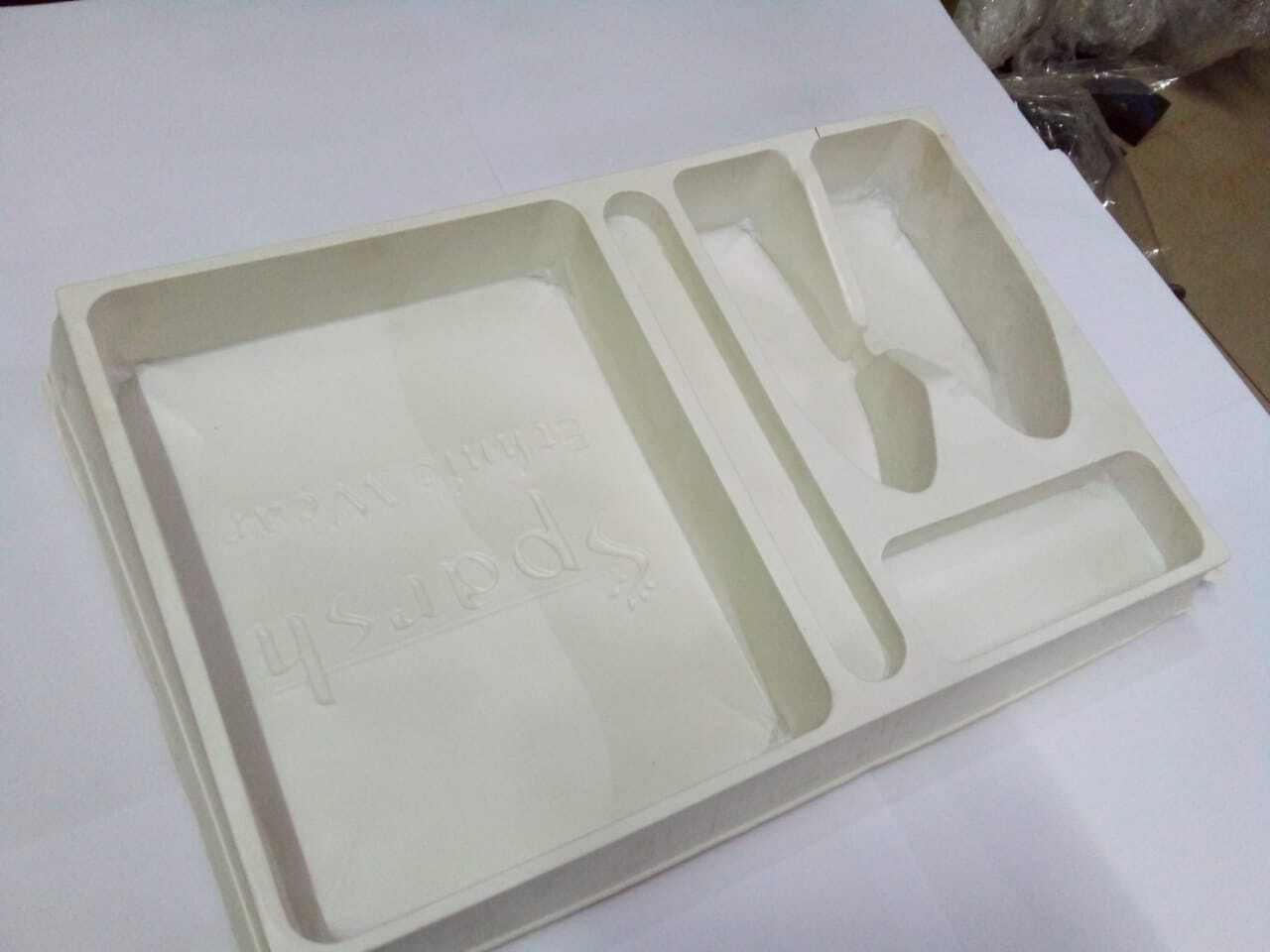 Packaging Dangler Tray - Color: White/customizable As Per Branding