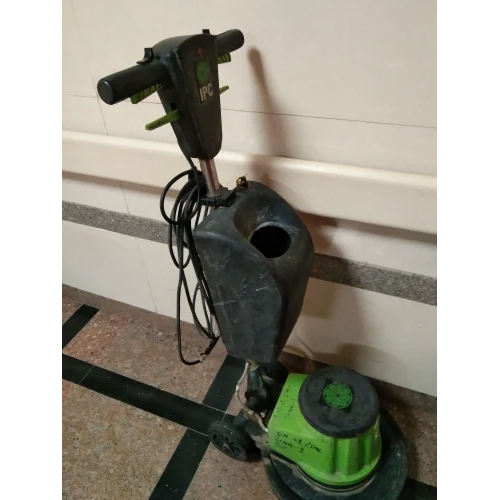 वाणिज्यिक गहरी सफाई सेवाएं