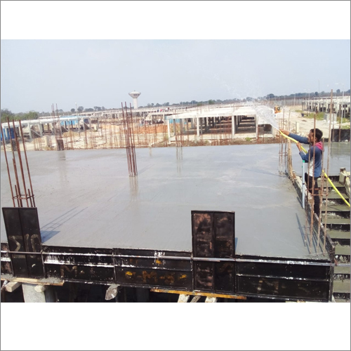 स्लैब वर्क खत्म करने के बाद आरएमसी