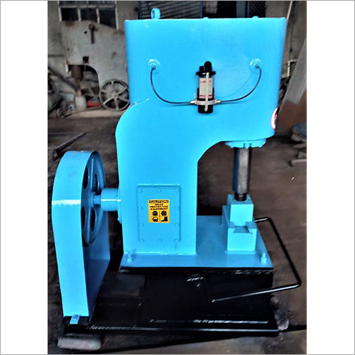 ब्लू ए न्यूमेटिक फोर्जिंग प्रेस