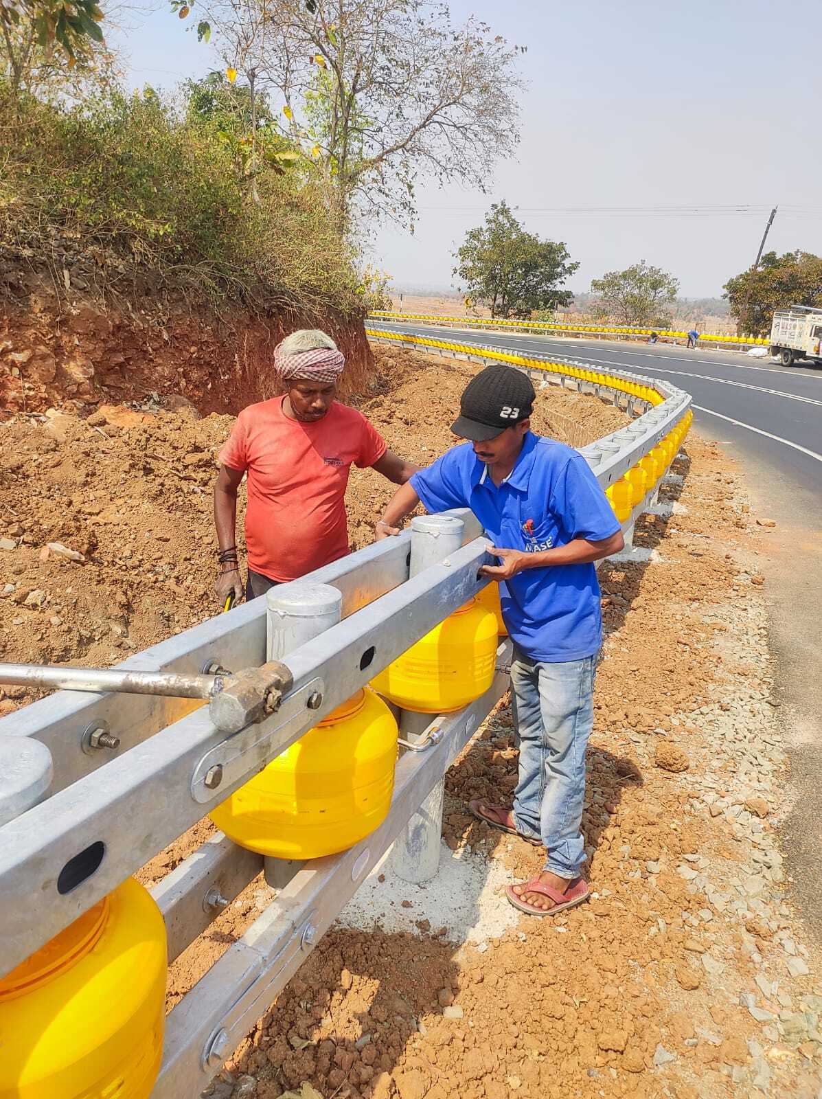 Safety Roller Crash Barrier - Color: Yellow