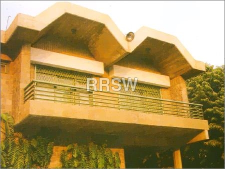 येलो रेजिडेंशियल मोटराइज्ड रोलर ग्रिल्स