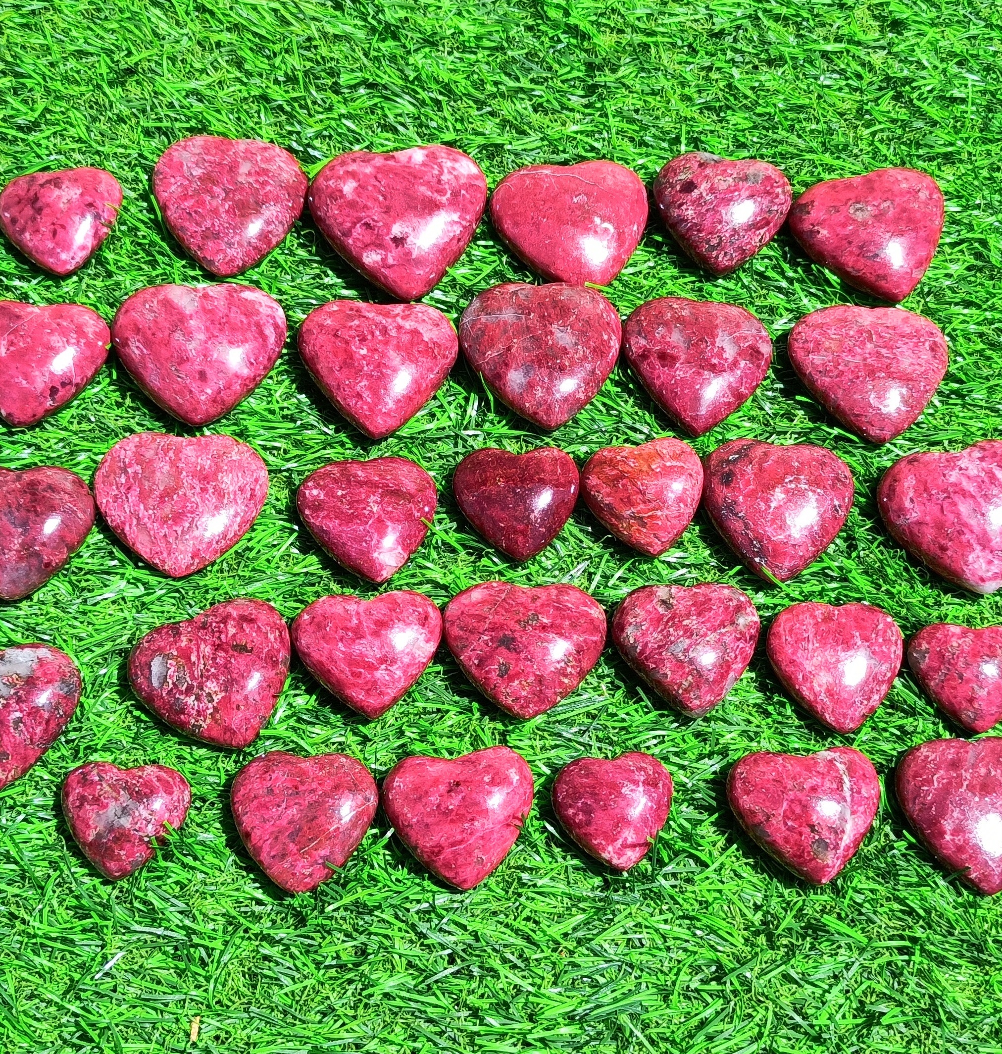 Thulite Hearts Grade: Top