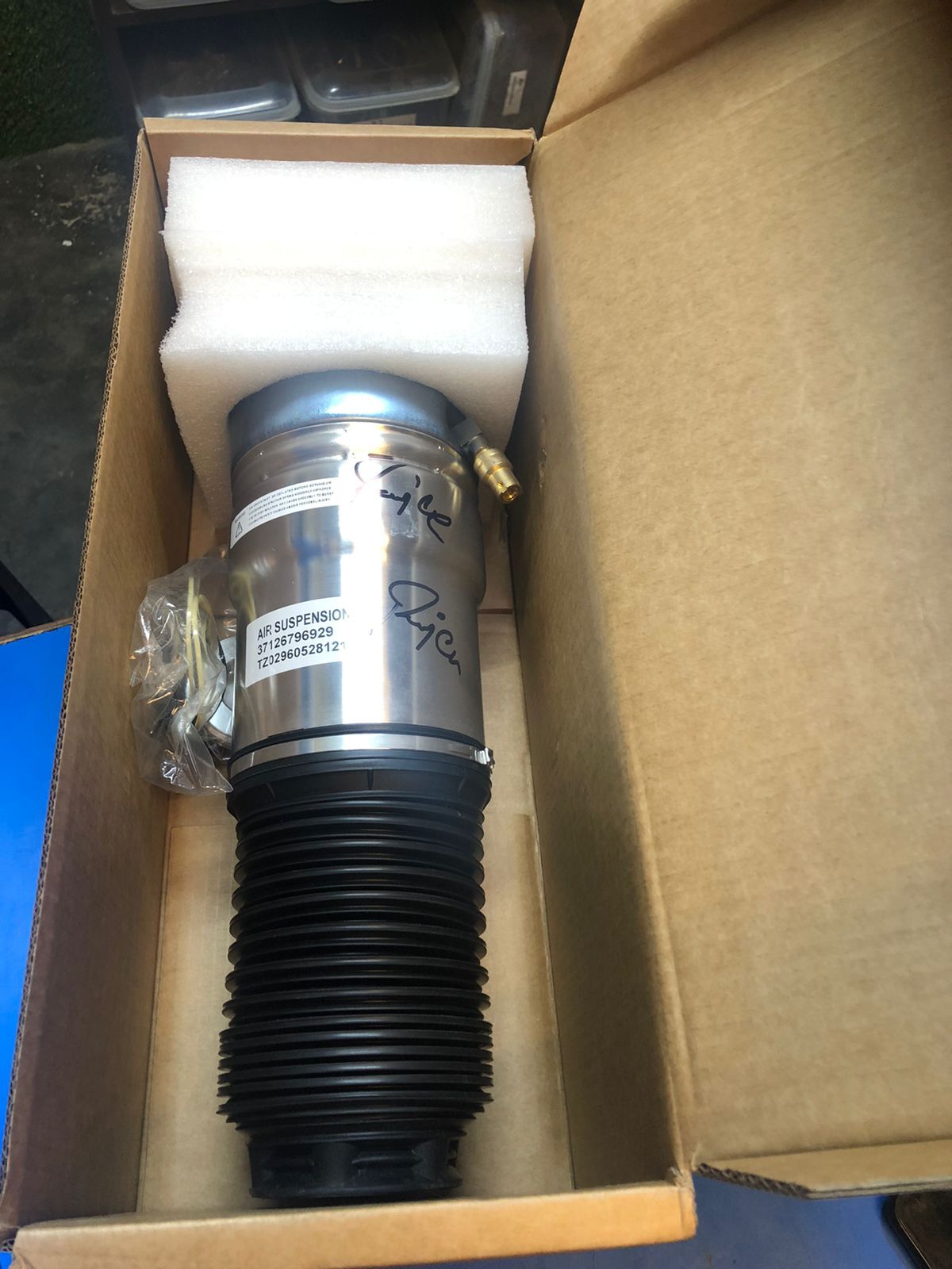 Airmatick Shocker For Use In: Automobile Industry