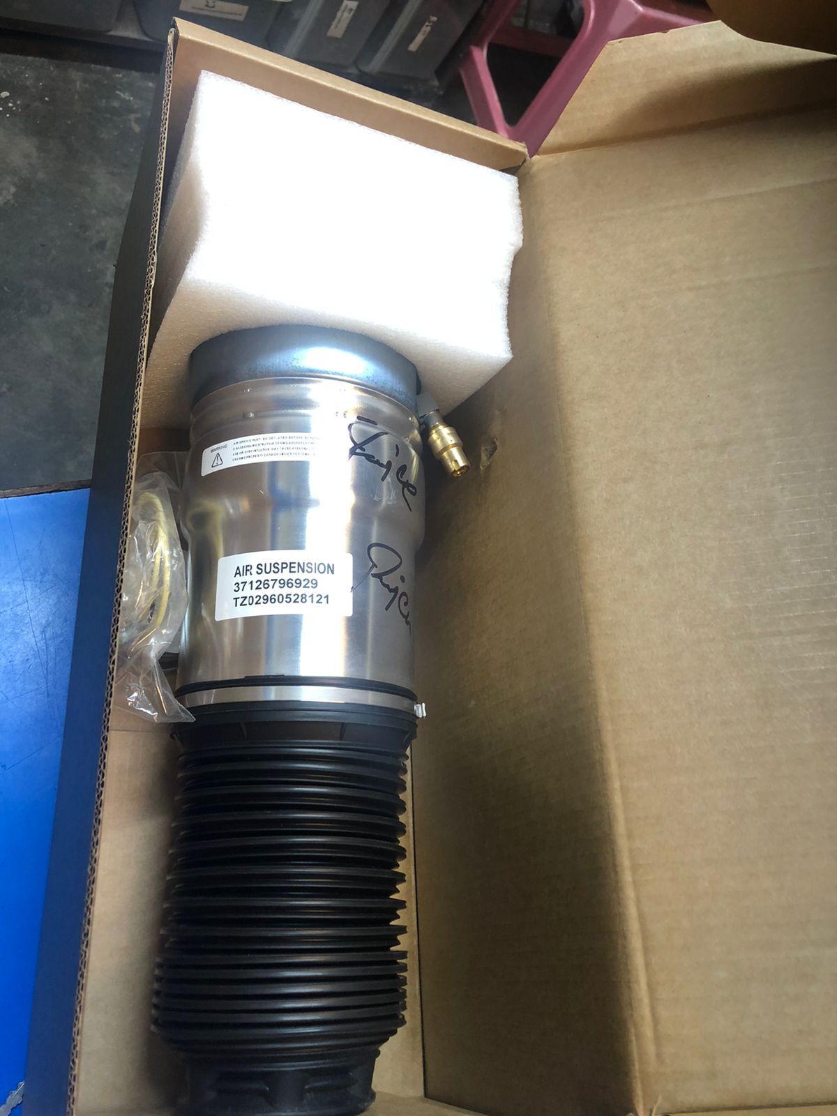 Airmatick Shocker For Use In: Automobile Industry