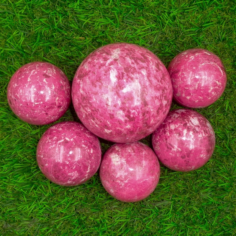 Natural Gemstone Thulite Sphere Healing Crystal Balls Grade: Top
