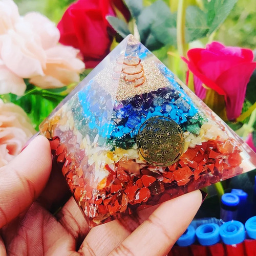 Orgone Pyramid - 40-45 MM Seven Chakra Healing Crystal Pyramids, Natural Agate Gemstones, Stress Relief and Meditation Decor