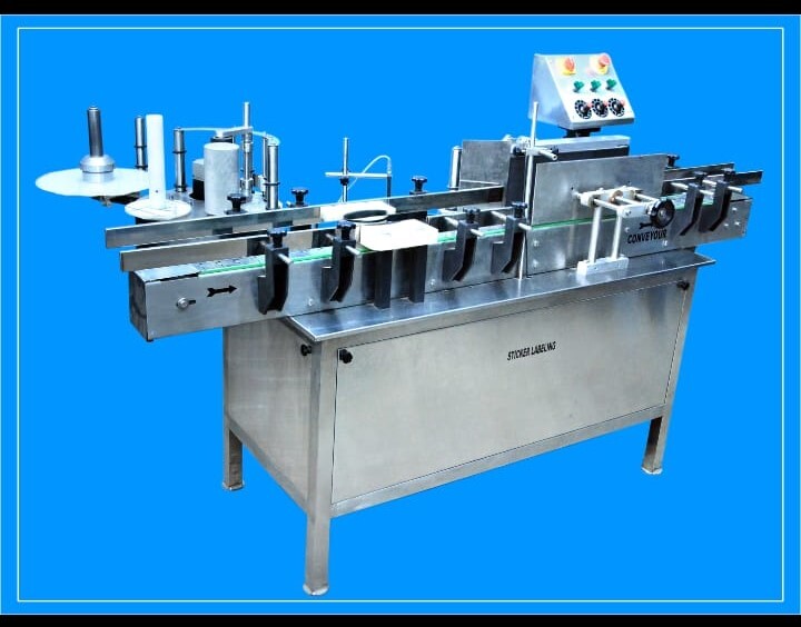 Square Bottle Labeling Machine Accuracy: 1 %