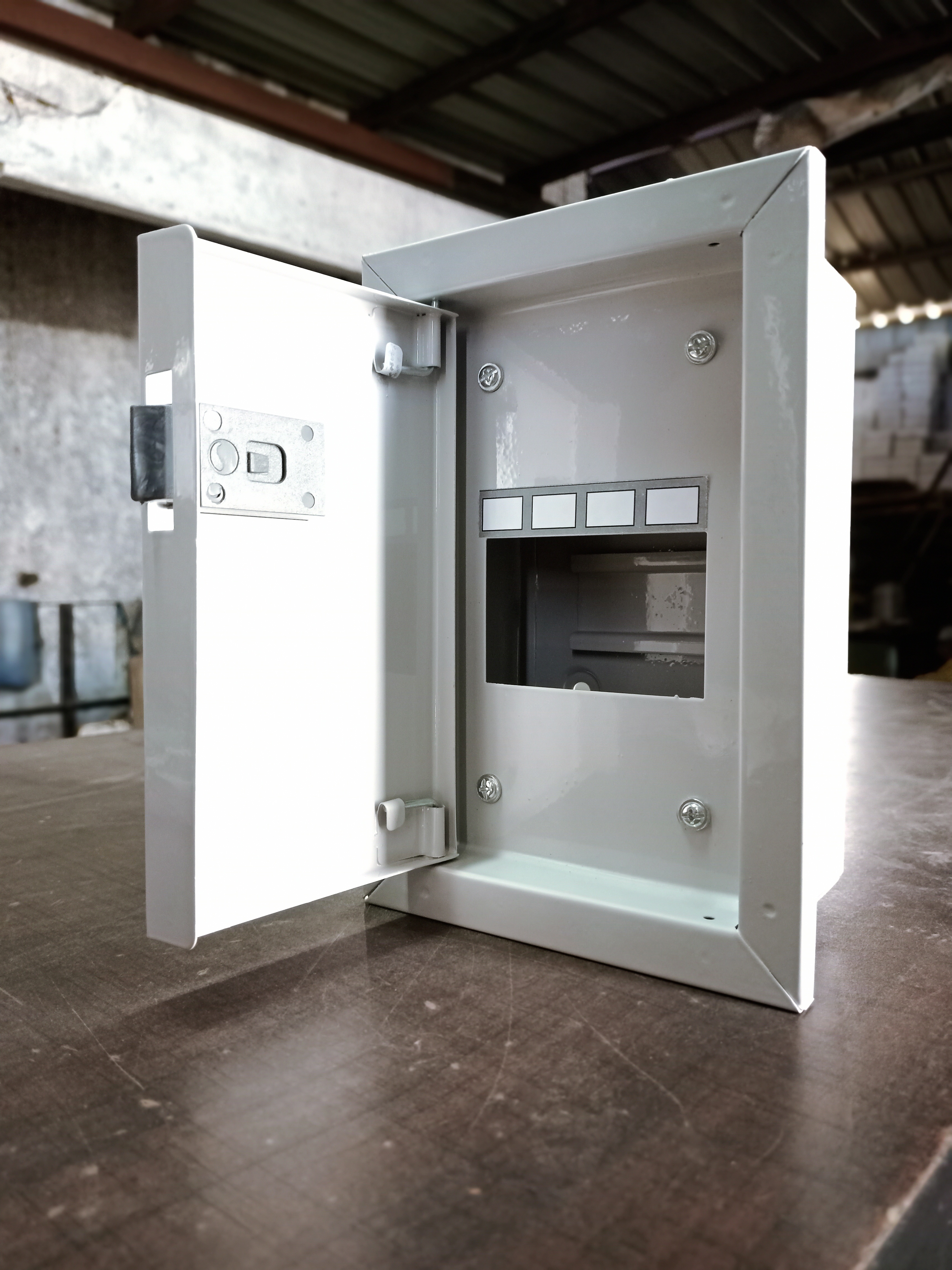 4 Way Double Door Mcb Box