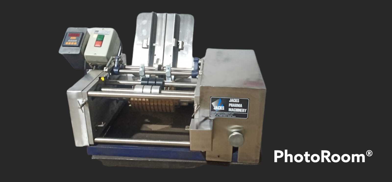 Manual Labelling Machine Accuracy: 1 %