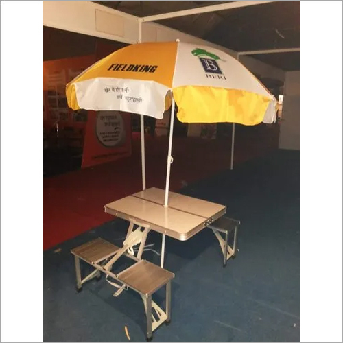 छतरी के साथ पिकनिक टेबल आवेदन: होटल