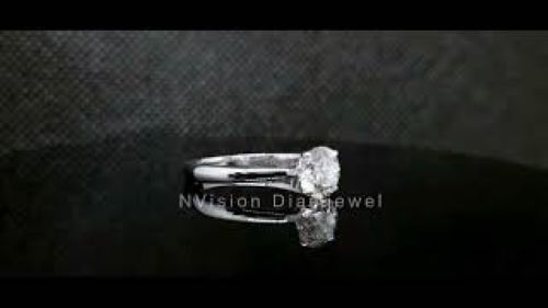 Elegant Solitaire Diamond Ring Diamond Carat Weight: 0.80 Carat