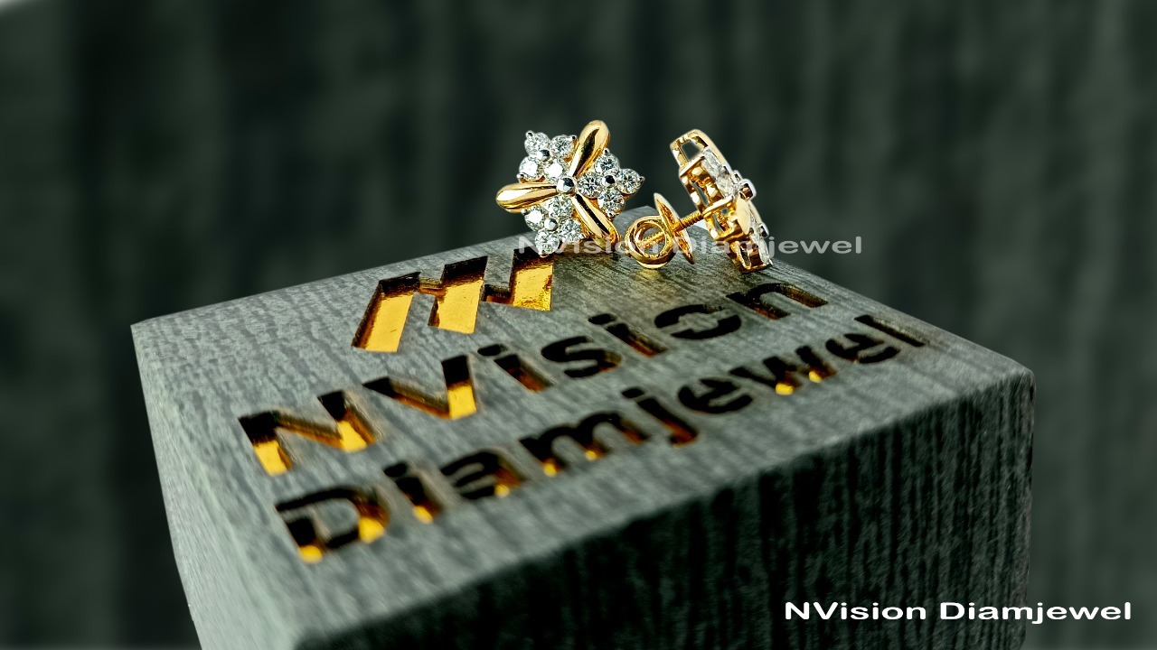 Round Designer Real Diamond Earring Diamond Carat Weight: 1.56 Carat