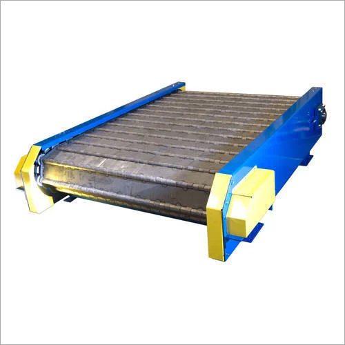 Slat Chain Conveyor - Mild Steel, Customized Size , Blue Color | 15 m/min Speed, 415V Electric Power, Oil Resistant for Industrial Use