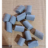 ब्लू सिलिंड्रिकल डिबुरिंग मीडिया ग्रे