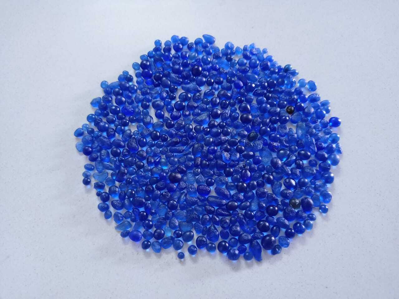 Super Round And Polished Blue Green Brown Clear Yellow Colore Stone Pebbles And Glass Beads Sand For Bulk Used Size: 3-6 Mm