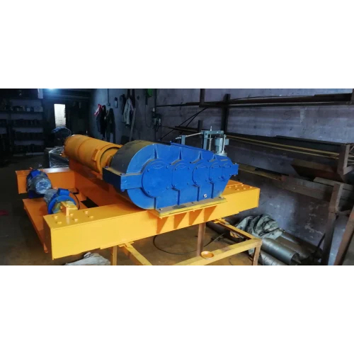 रनिंग एंड कैरिज ट्रॉली के तहत संचालित करना आसान है