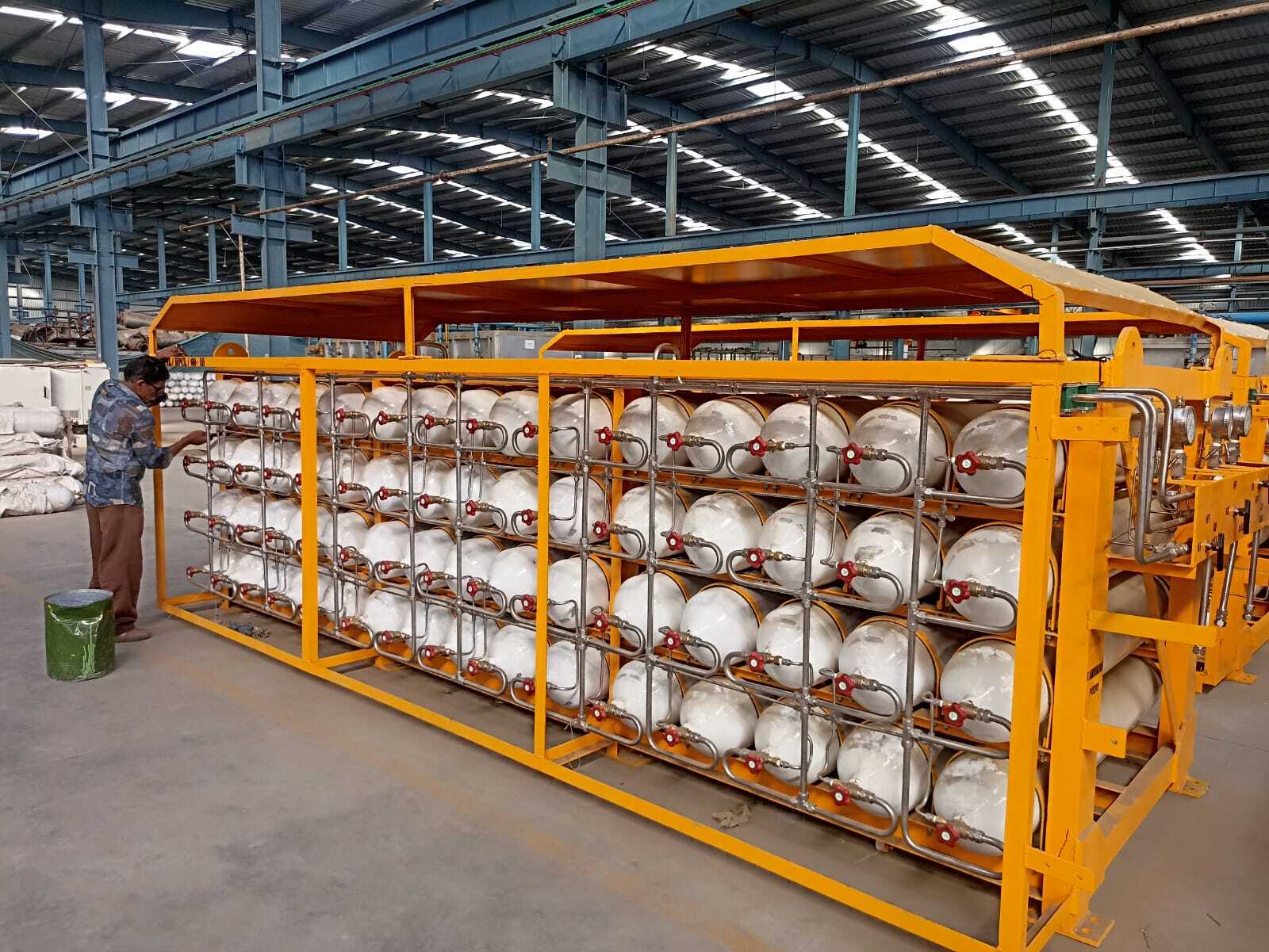 White Cng Cascade Cylinders