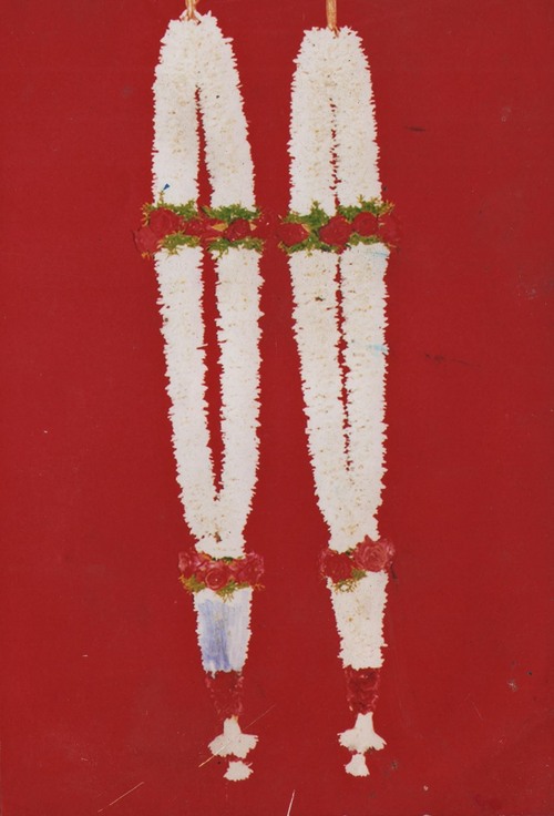 सादा शादी की वरमाला