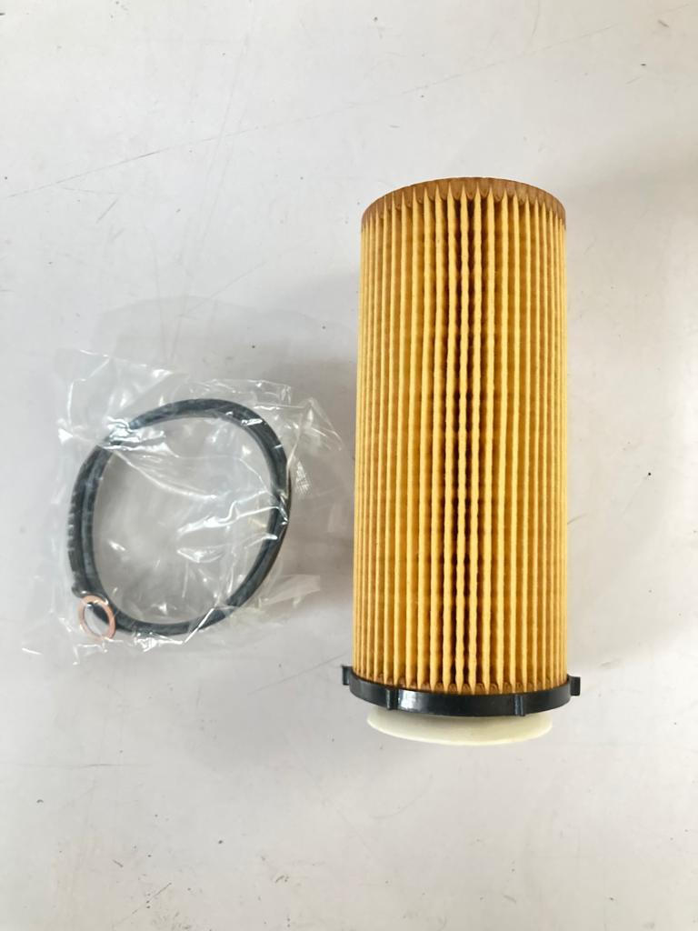 Oil Filter Bmw - Filter Material, 1x1x1 Inch Dimensions, White Color | Long Working Life, Model No: 4875544, For Use In Four Wheelers